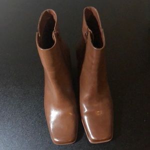 Tan heeled boots